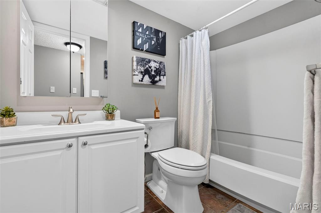 Brentwood Forest Condo Ph Three - Residential