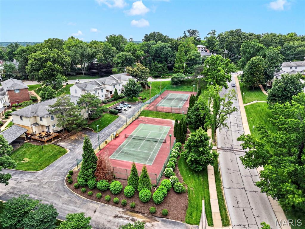 Brentwood Forest Condo Ph Three - Residential