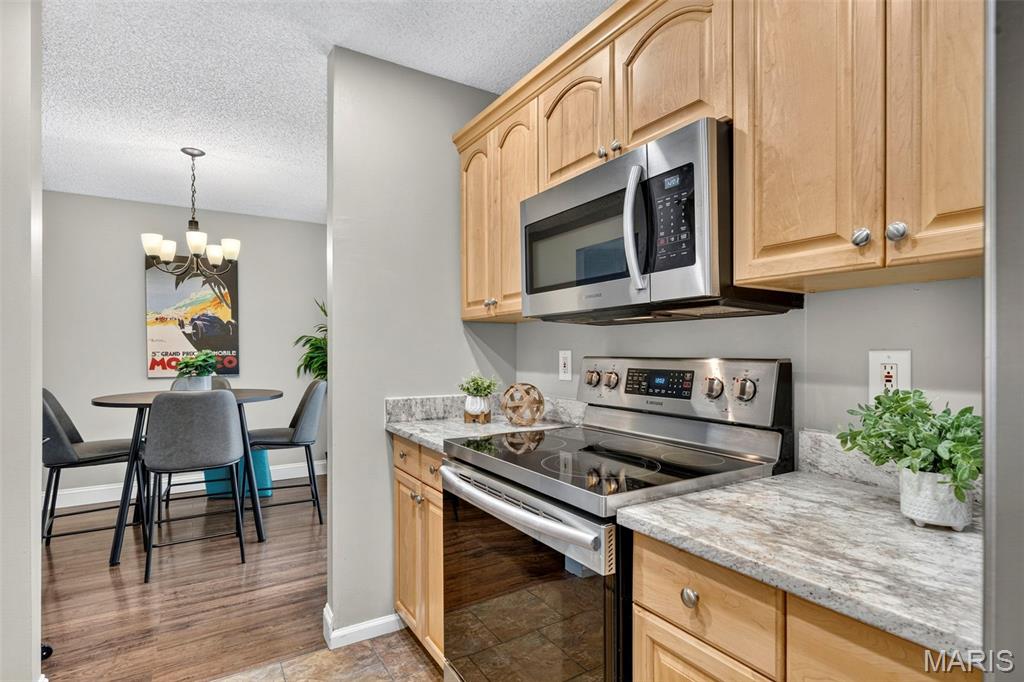 Brentwood Forest Condo Ph Three - Residential