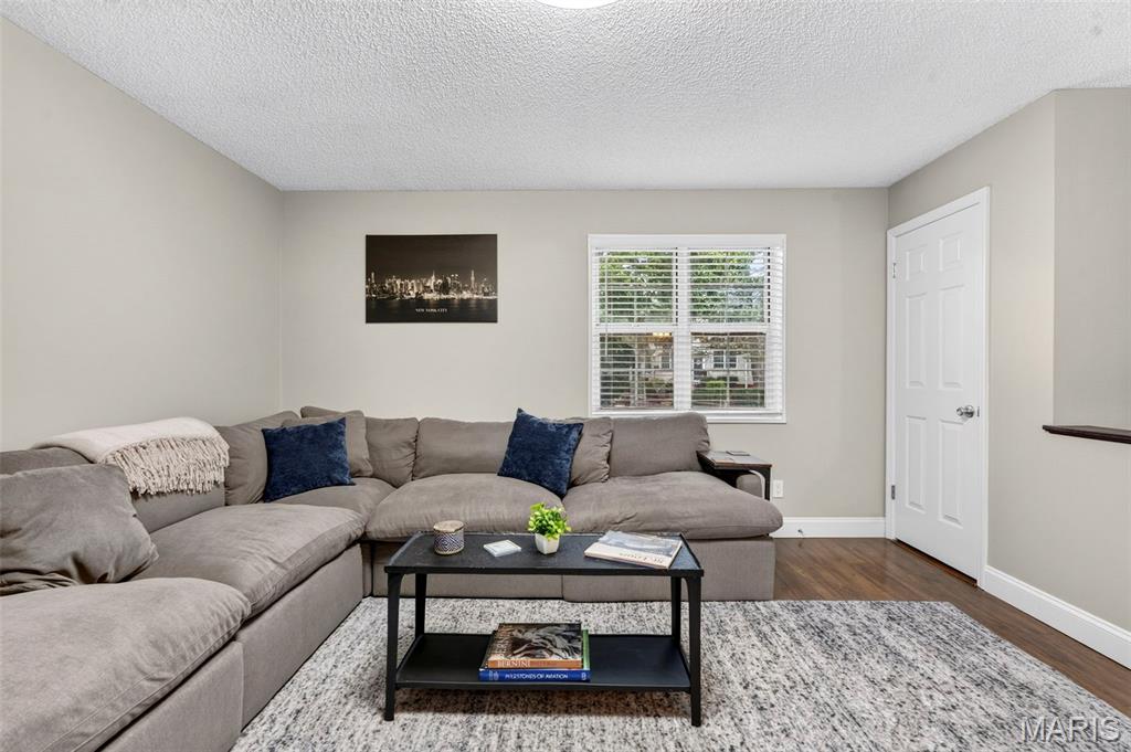 Brentwood Forest Condo Ph Three - Residential