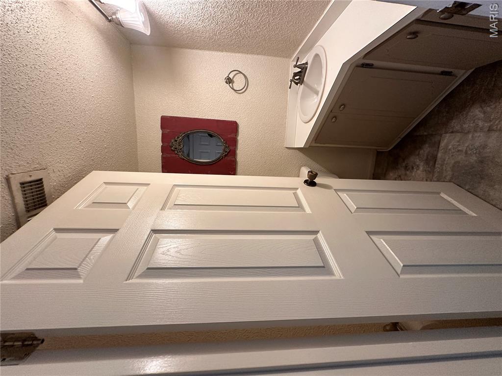 Kiefer Creek Condo - Residential