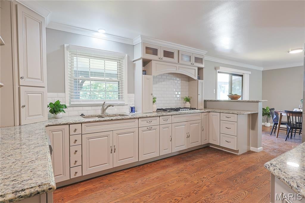 Oak Crest 3 - Residential