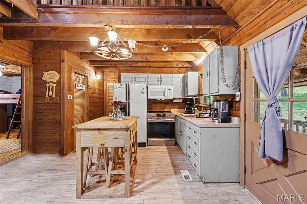 Lake Seven Falls 3 Anx - Residential