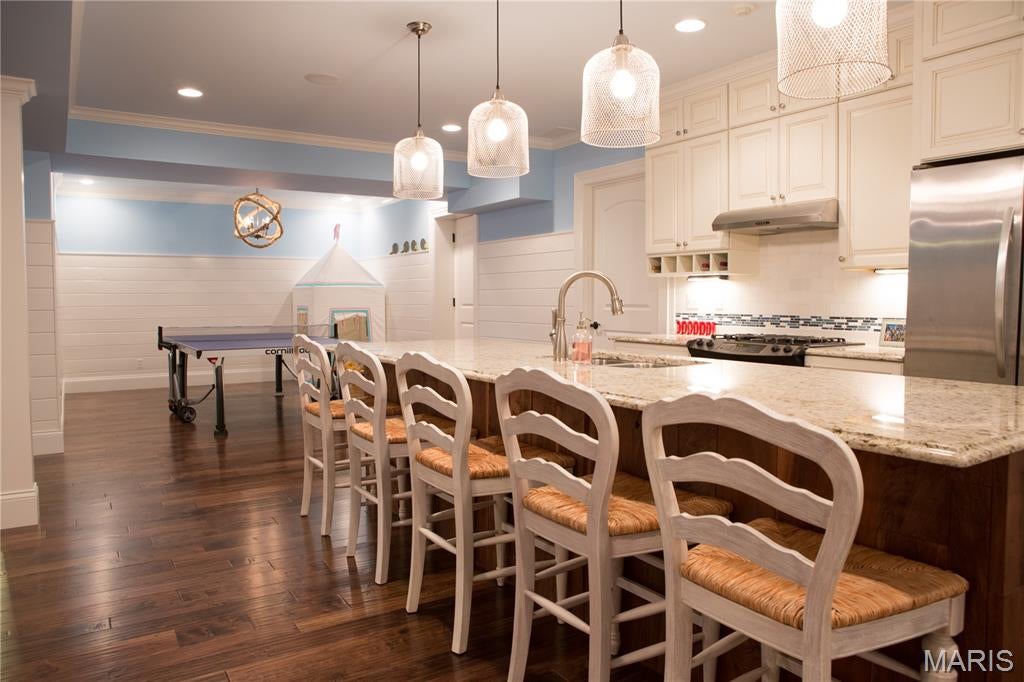 Far Oaks - Residential