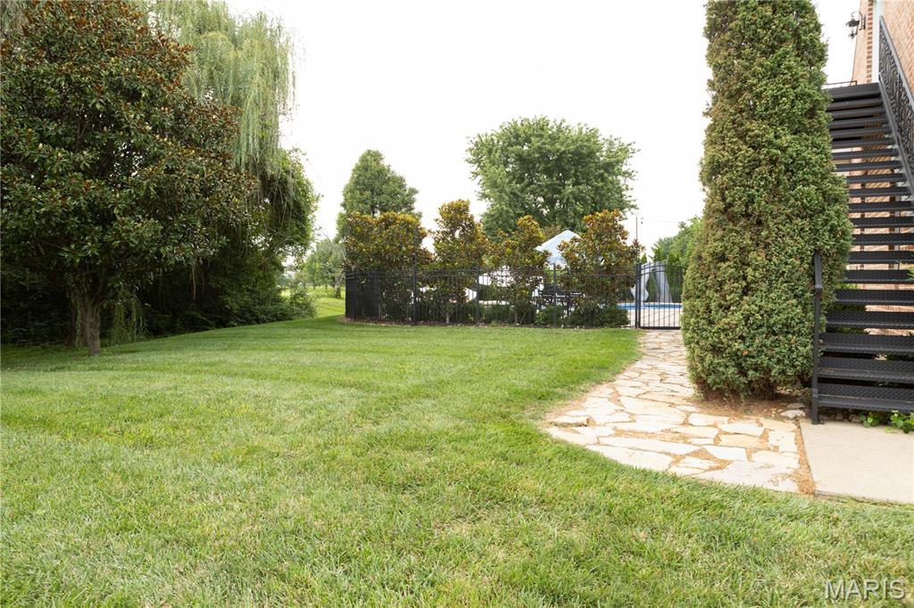 Far Oaks - Residential
