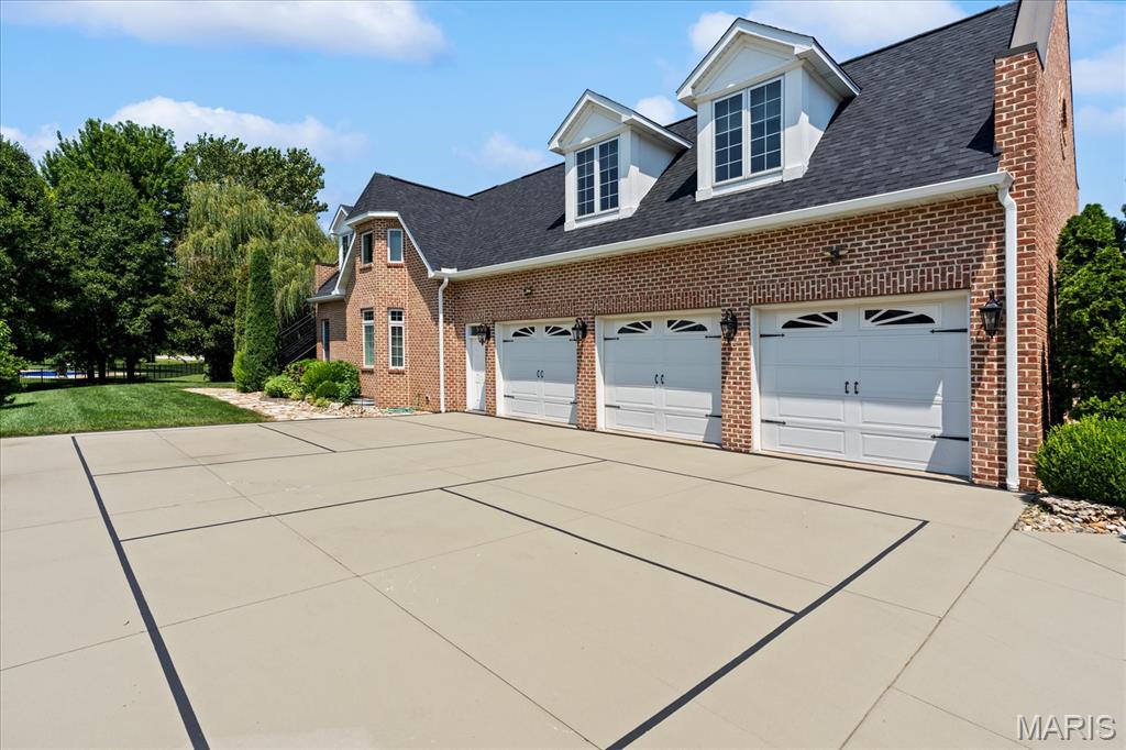 Far Oaks - Residential
