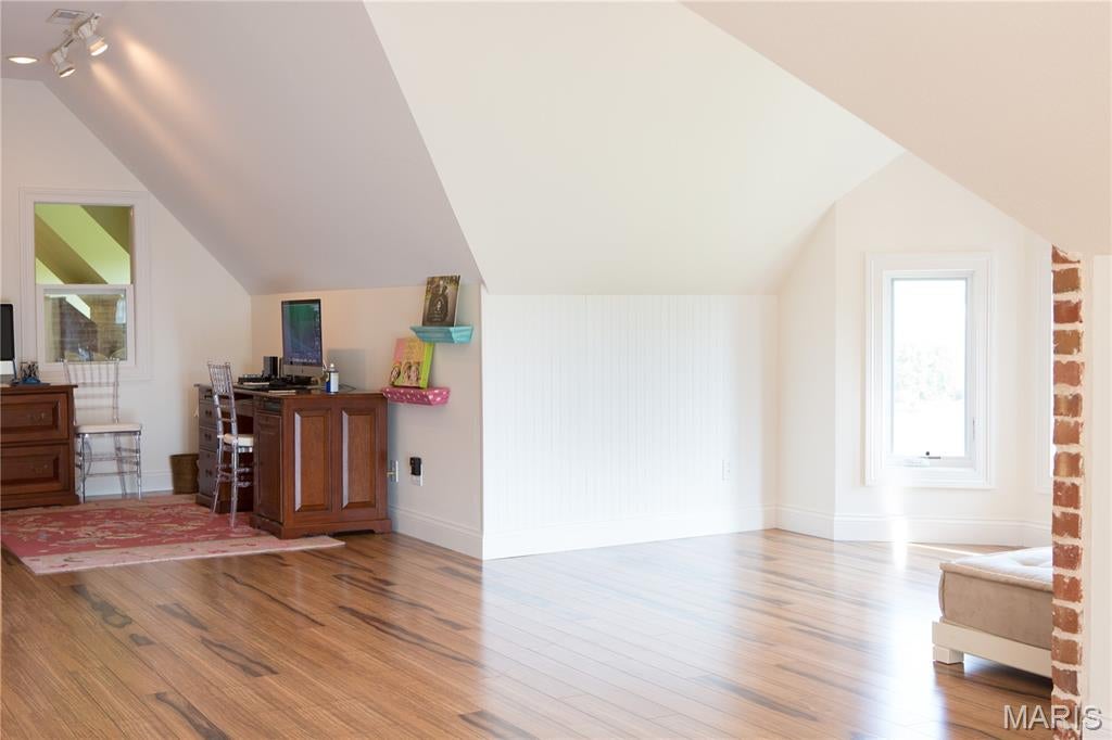 Far Oaks - Residential