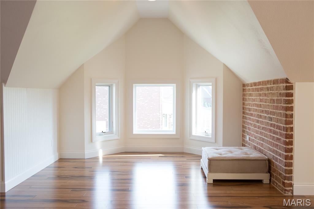 Far Oaks - Residential
