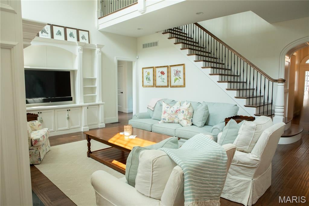 Far Oaks - Residential