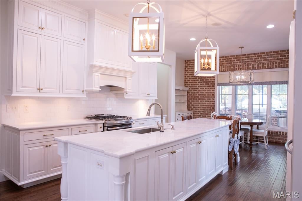 Far Oaks - Residential