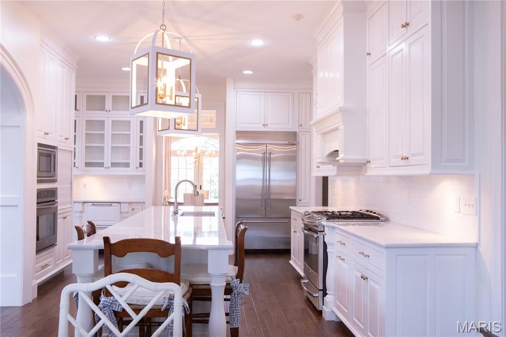 Far Oaks - Residential
