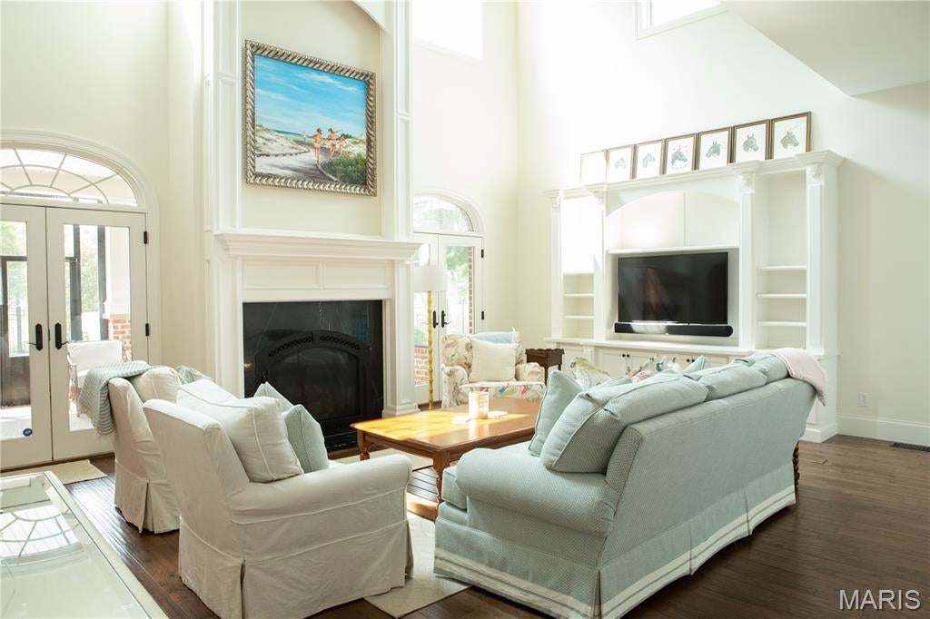 Far Oaks - Residential