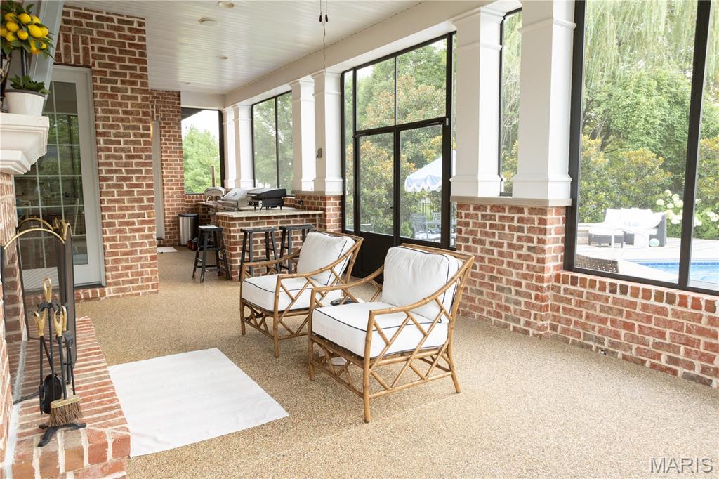Far Oaks - Residential