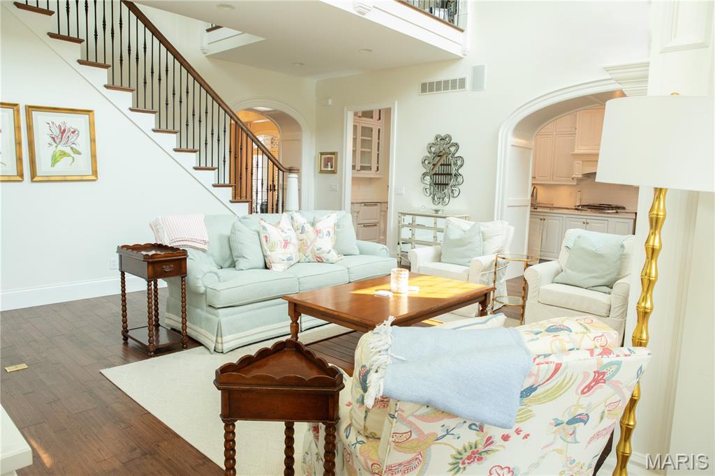 Far Oaks - Residential