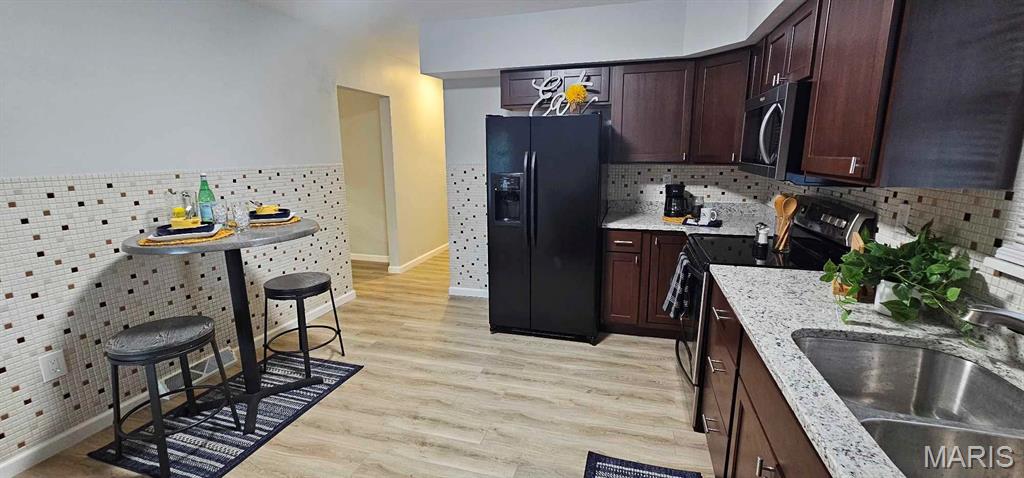 William H & Moureen L Emerys - Residential Lease