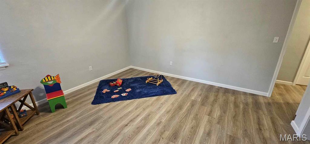 William H & Moureen L Emerys - Residential Lease