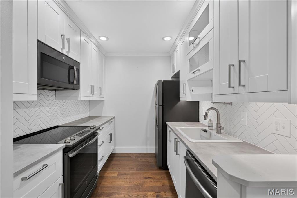 Brentwood Forest Condo Ph Six - Residential