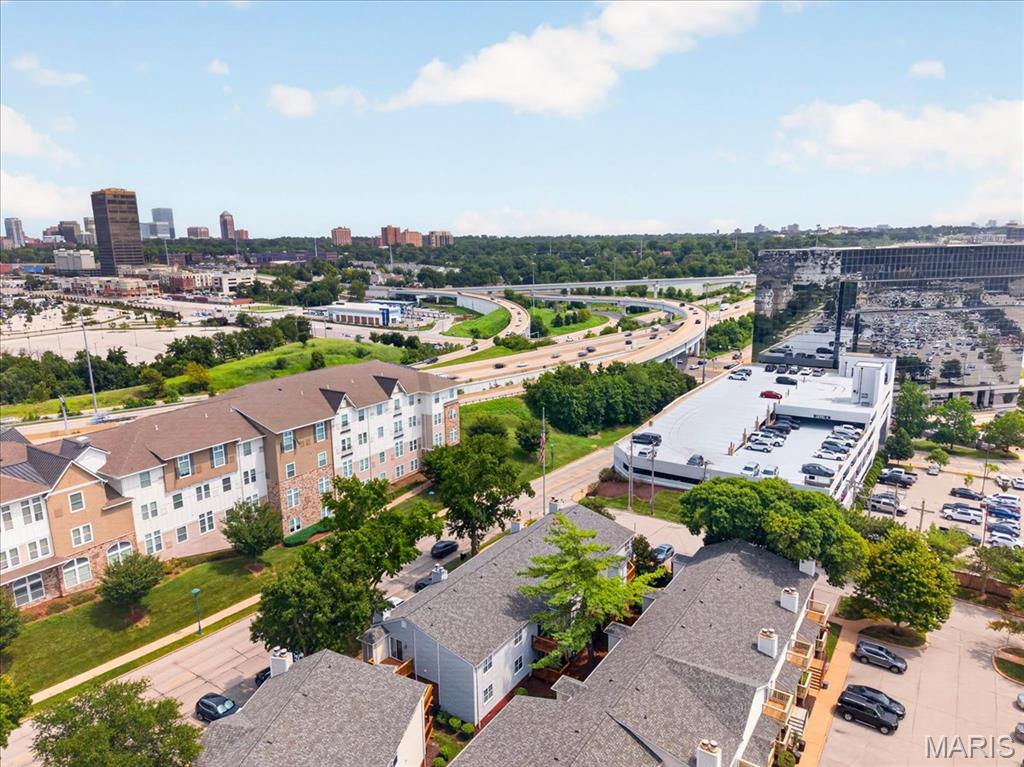 Brentwood Forest Condo Ph Six - Residential