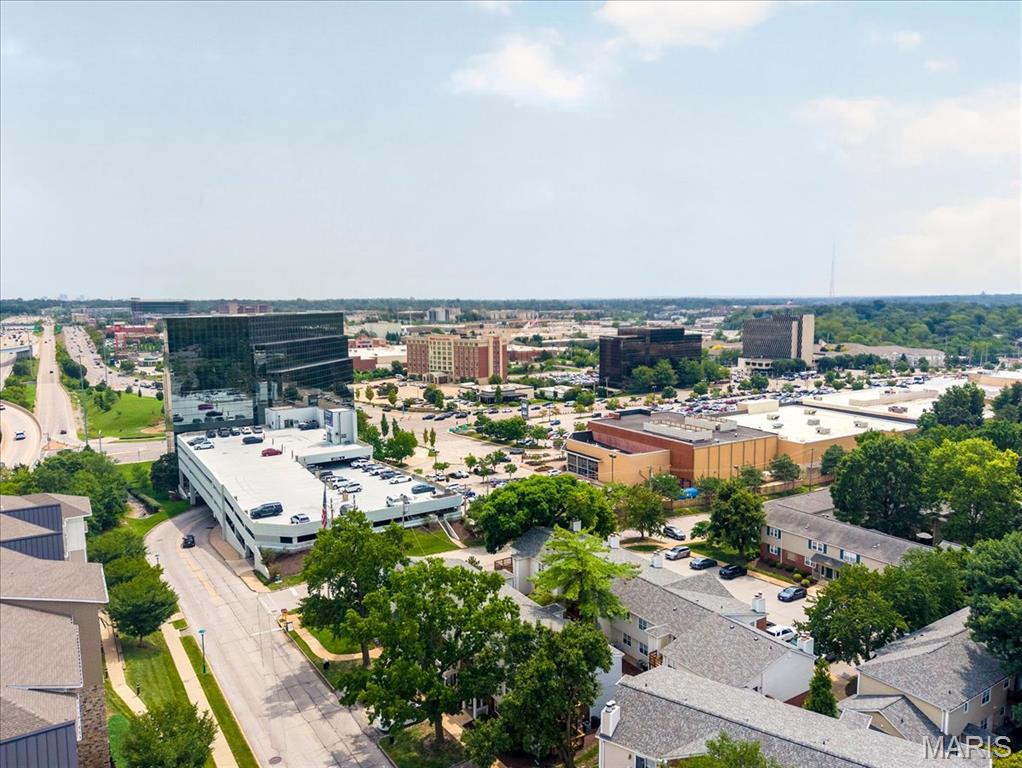 Brentwood Forest Condo Ph Six - Residential