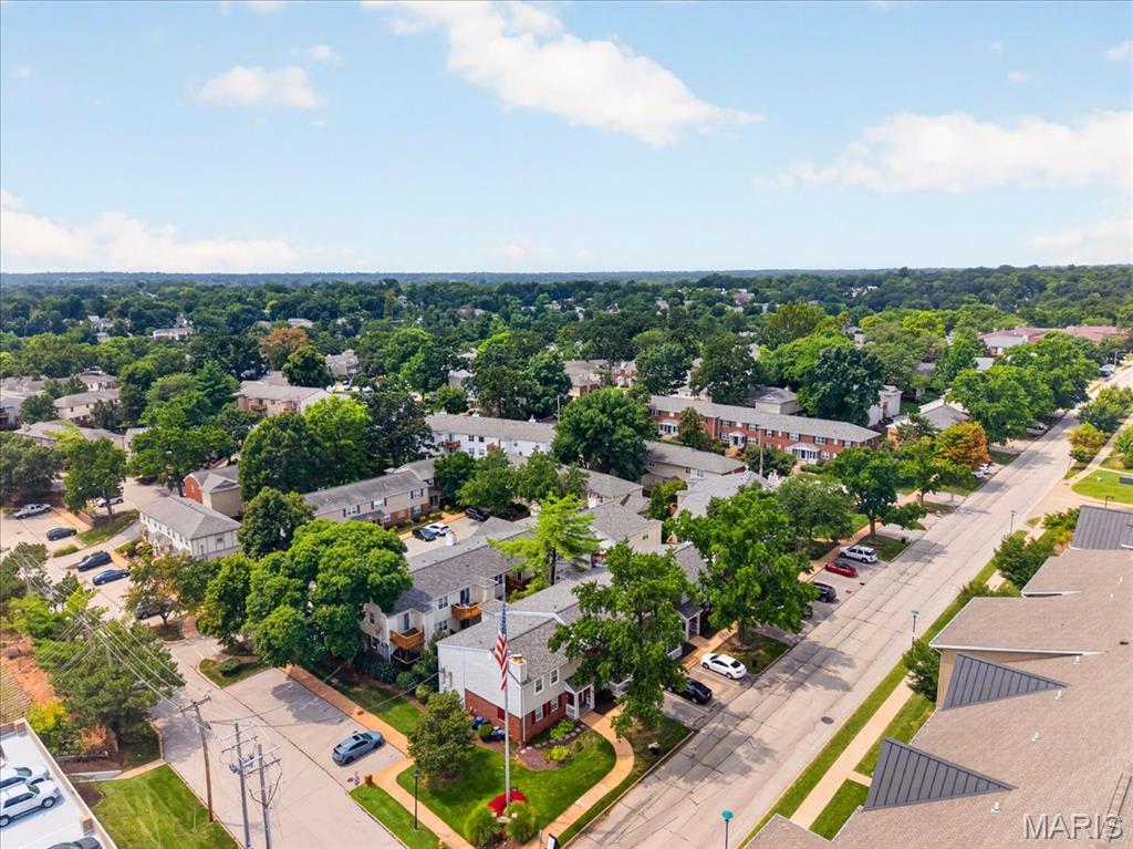Brentwood Forest Condo Ph Six - Residential