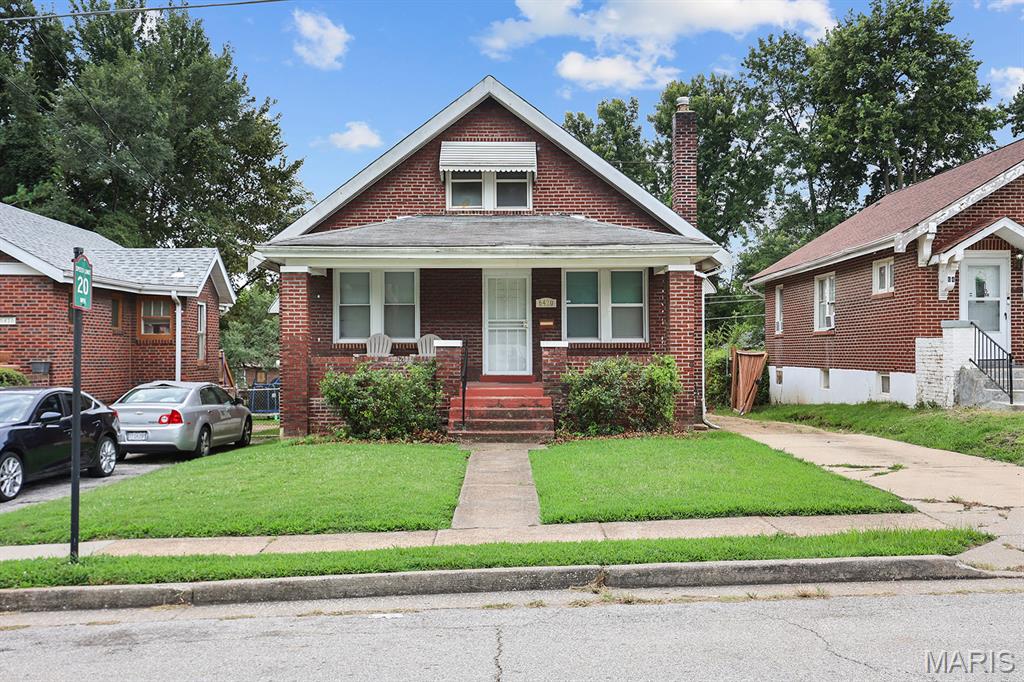 If you're looking for a simple cosmetic value add property, look no further. This maintained 3 bedroom cottage is sold in as-is condition but is in solid condition. Updates feature vinyl windows, newer furnace (2017), newer electrical panel (2017), updated plumbing (PVC plumbing stack replaced in 2017), partially finished basement and more. Recently occupied by a tenant and now vacant awaiting your finishing touches. A detached two car garage for added convenience. Perfect for an owner occupant looking for a home to update or investors looking for a quick flip. Schedule a showing today!