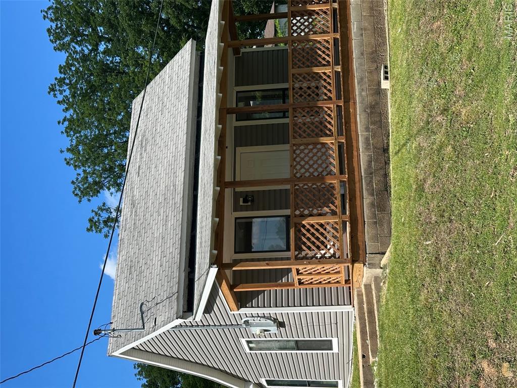 Looking for an investment property or a first time home? Freshly remodeled, this is a 1 bedroom, 1 bath home sitting on 2 lots in Doniphan. The home has a refrigerator, oven range, washer/dryer. New laminate flooring and a new mini-split unit serves the home. Call to see this home.