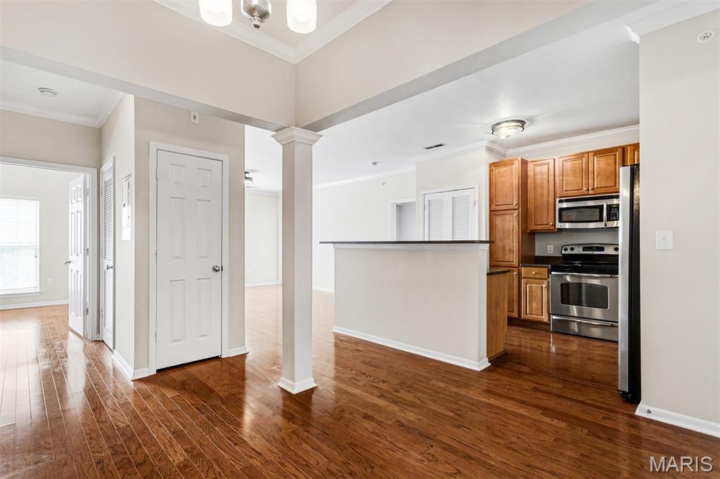 Hanley Station Condo First - Residential
