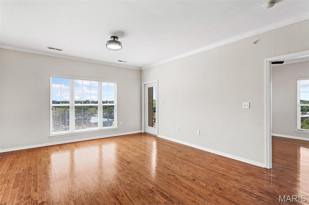 Hanley Station Condo First - Residential