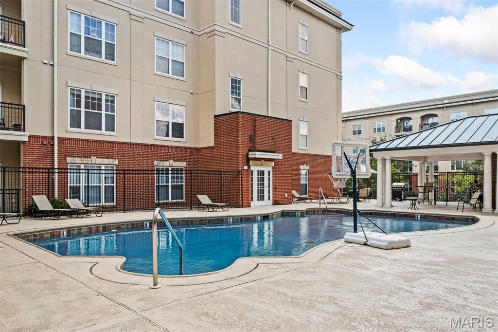 Hanley Station Condo First - Residential