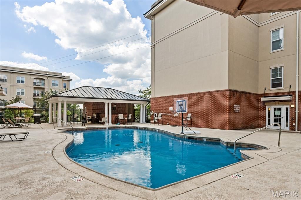 Hanley Station Condo First - Residential