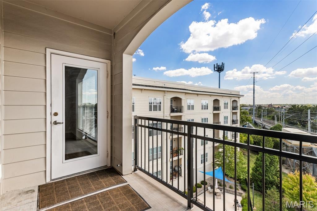 Hanley Station Condo First - Residential