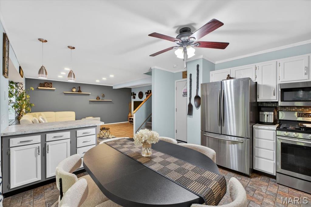 Dougherty Ferry Woods One - Residential