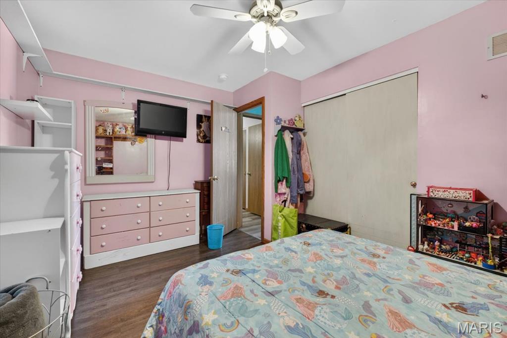 Dougherty Ferry Woods One - Residential