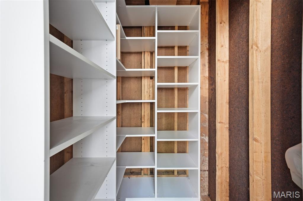 Brentwood Forest Condo Ph Seven - Residential