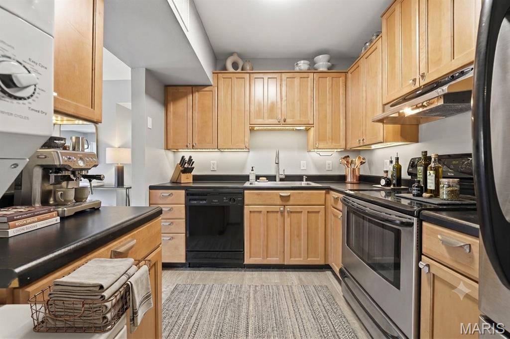 Brentwood Forest Condo Ph Seven - Residential