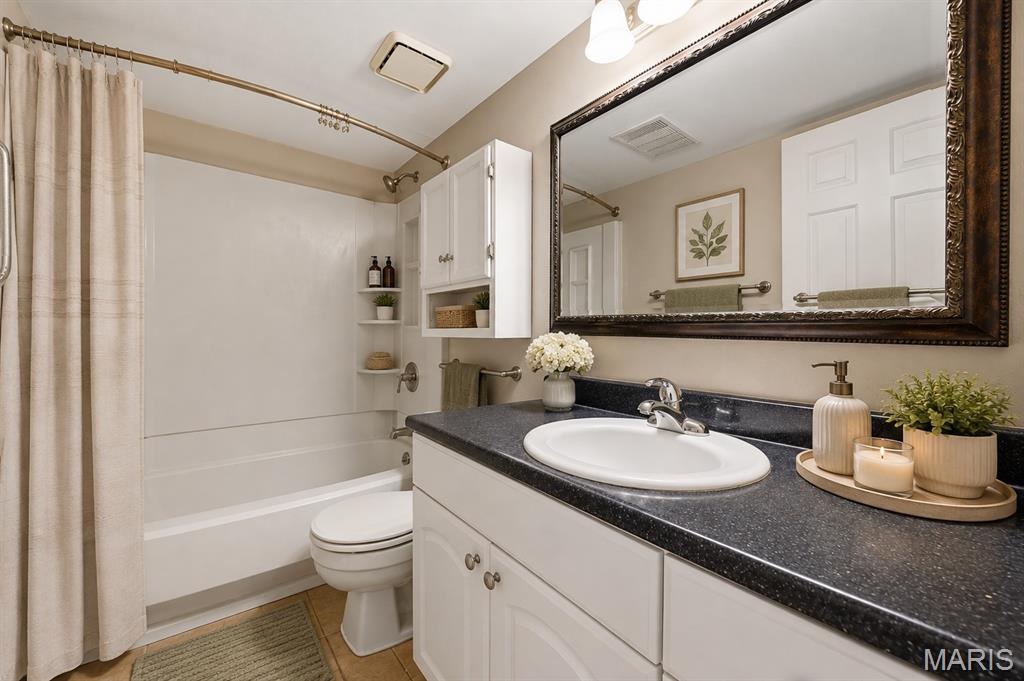 Brentwood Forest Condo Ph Seven - Residential