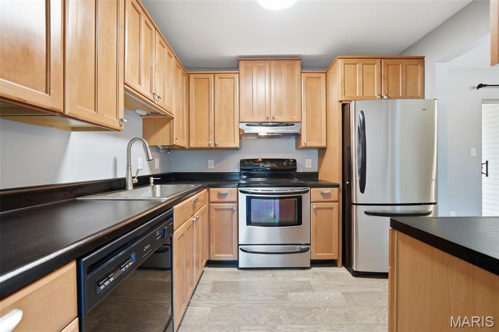 Brentwood Forest Condo Ph Seven - Residential