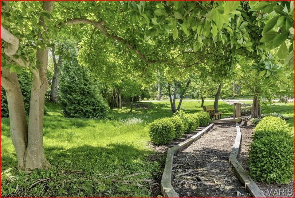 Brentwood Forest Condo Ph Seven - Residential