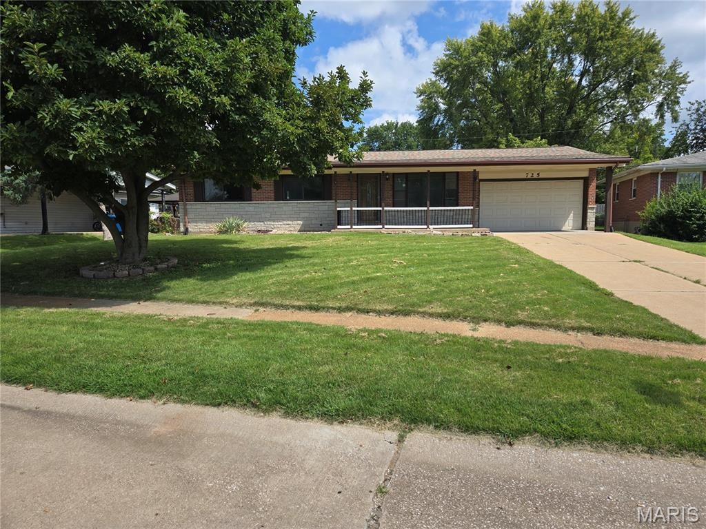 Welcome to this beautiful **3-bedroom, 3-full-bathroom home** featuring a **huge family room and a separate living room**, located on a quiet cul-de-sac. This home features a **covered front porch** and a spacious rear patio with a **granite-topped table**, perfect for relaxing or entertaining.

The **partially finished lower level offers three living areas**, providing plenty of space for family gatherings, recreation, hobbies, or additional living space.

The kitchen provides plenty of cabinet and counter space and has been updated with **granite countertops, microwave, dishwasher, garbage disposal, and oven**. The home also features **updated windows, water heater, and HVAC system**.

All three bathrooms have been updated with attractive **tile finishes**. The interior has been **freshly painted** and is move-in ready. All three bedrooms feature **ceiling fans and ceiling lighting**.

Additional features include a **2-car garage, fenced backyard, and new architectural shingle roof**.

**Don't miss this great opportunity!** This home offers comfortable living, numerous updates, multiple living areas, and a convenient cul-de-sac location.