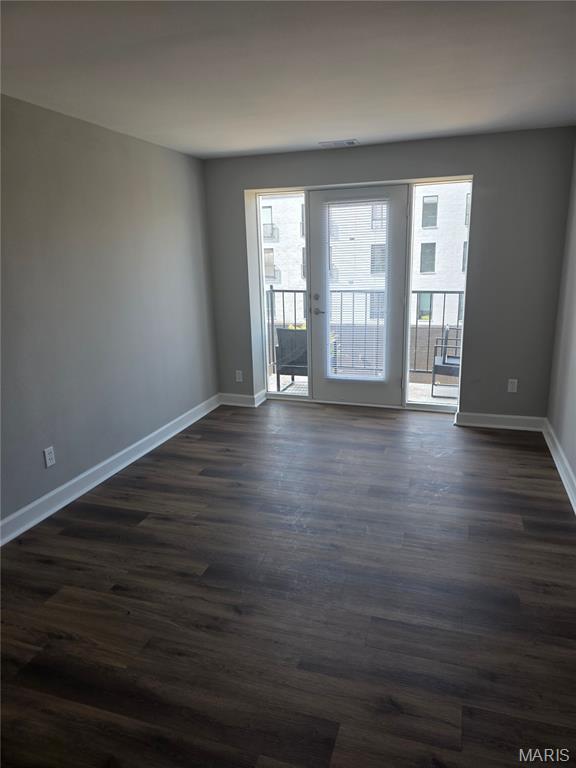 Pershing Ave Condo - Residential Lease