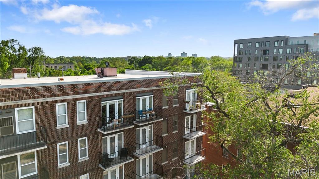 Pershing Ave Condo - Residential Lease