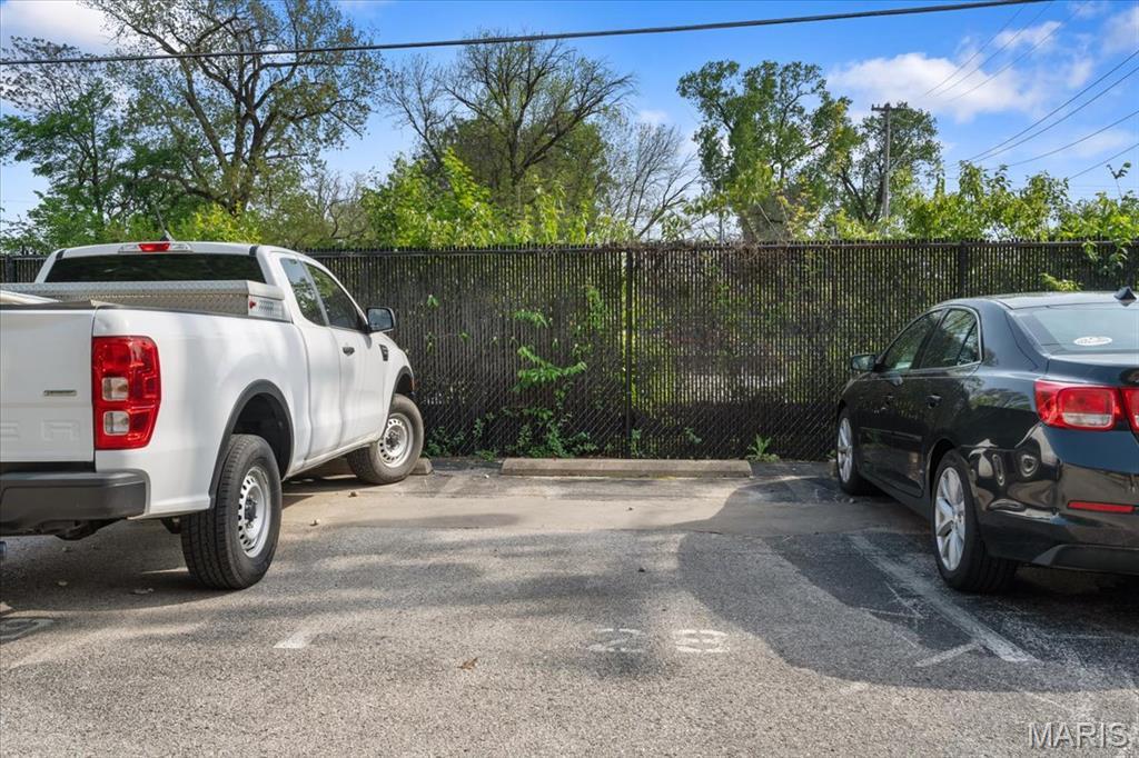 Pershing Ave Condo - Residential Lease