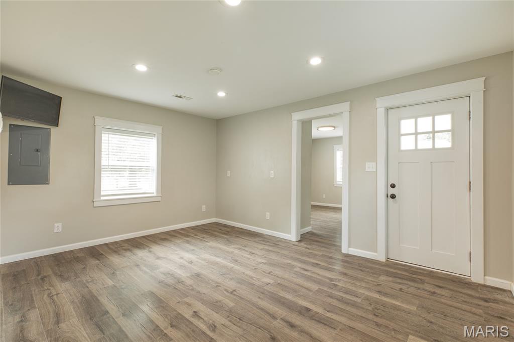 Squires Add - Residential
