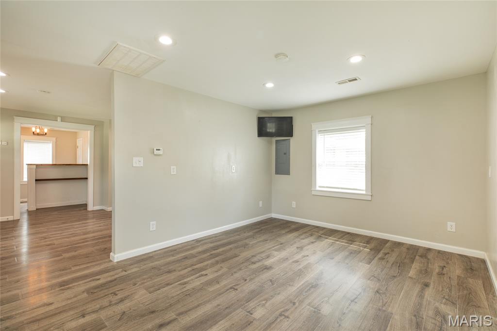 Squires Add - Residential