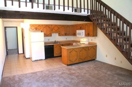 FAIRWOOD HILLS - Residential Lease