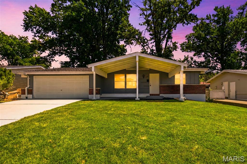 Hathaway Manor - Residential