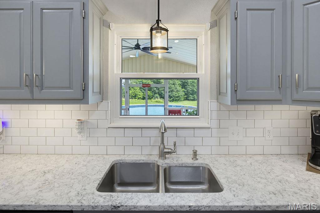 Chateau Ridge - Residential