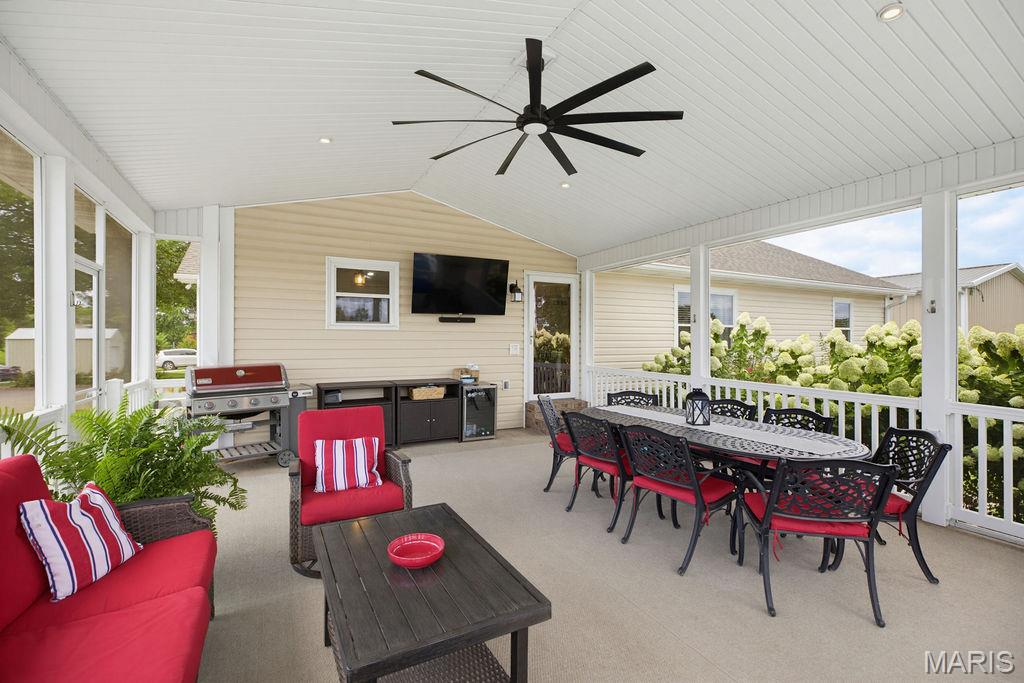 Chateau Ridge - Residential