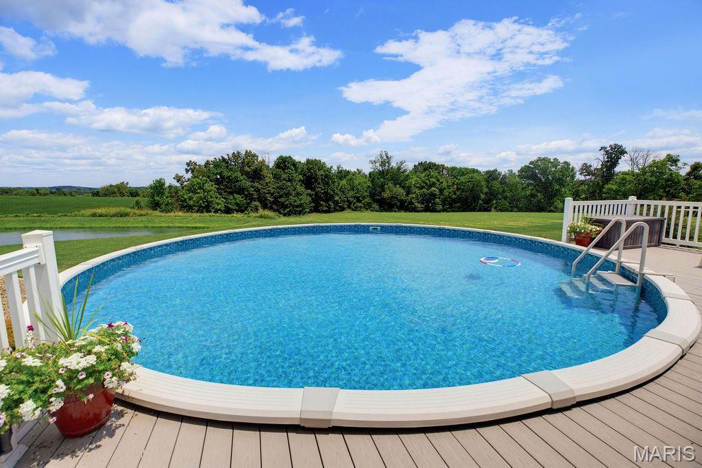 Chateau Ridge - Residential