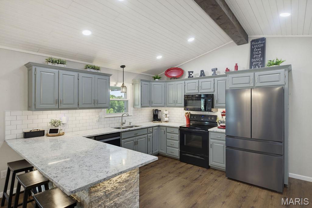 Chateau Ridge - Residential
